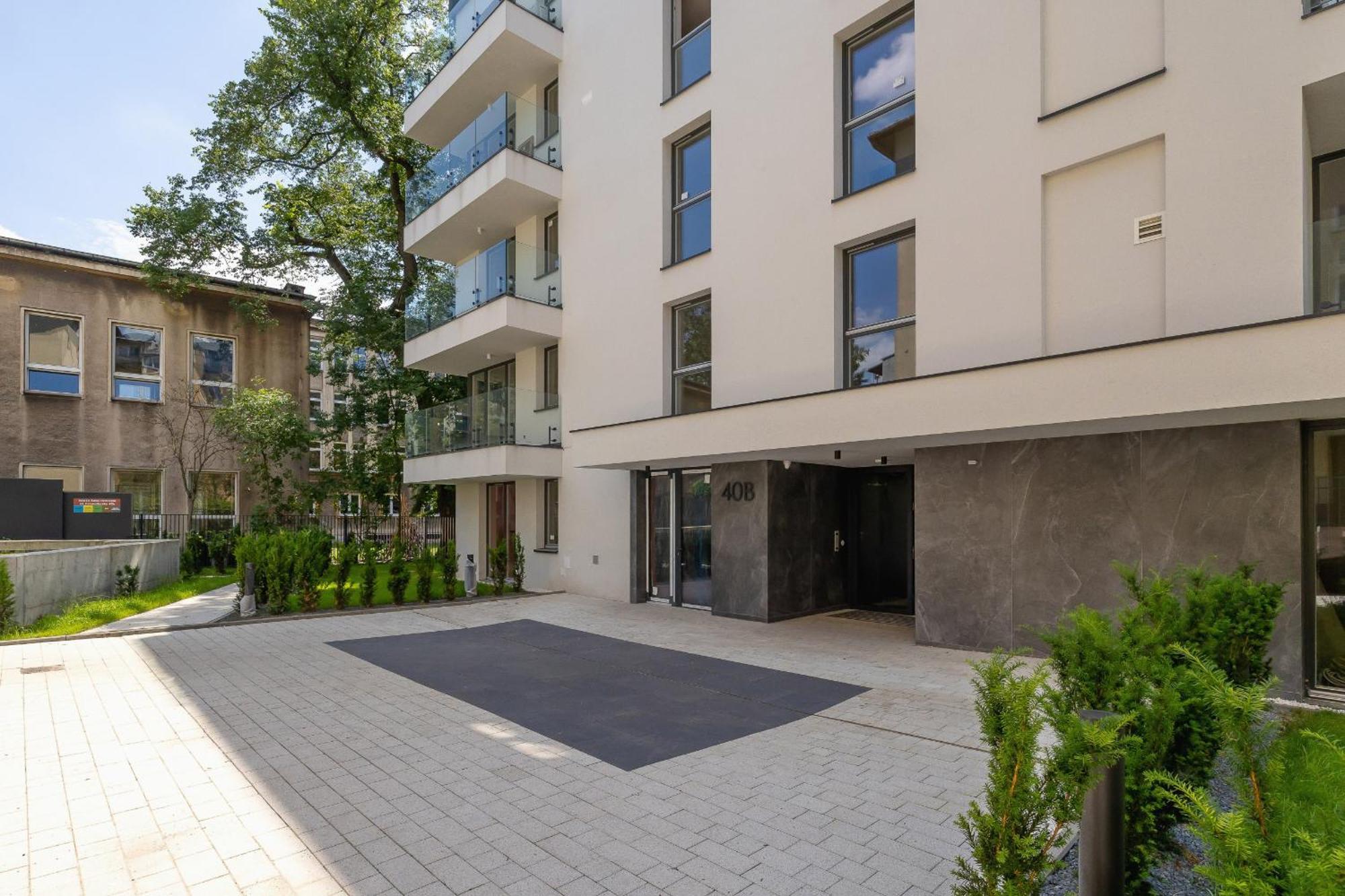 Klimatyzowany Apartament W Centrum Krakowa Z Parkingiem I Biurkiem By Renters Prestige — Photos 1
