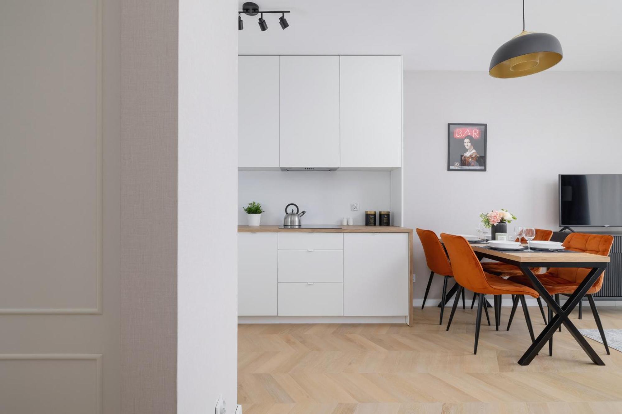 Klimatyzowany Apartament W Centrum Krakowa Z Parkingiem I Biurkiem By Renters Prestige — Photos 2
